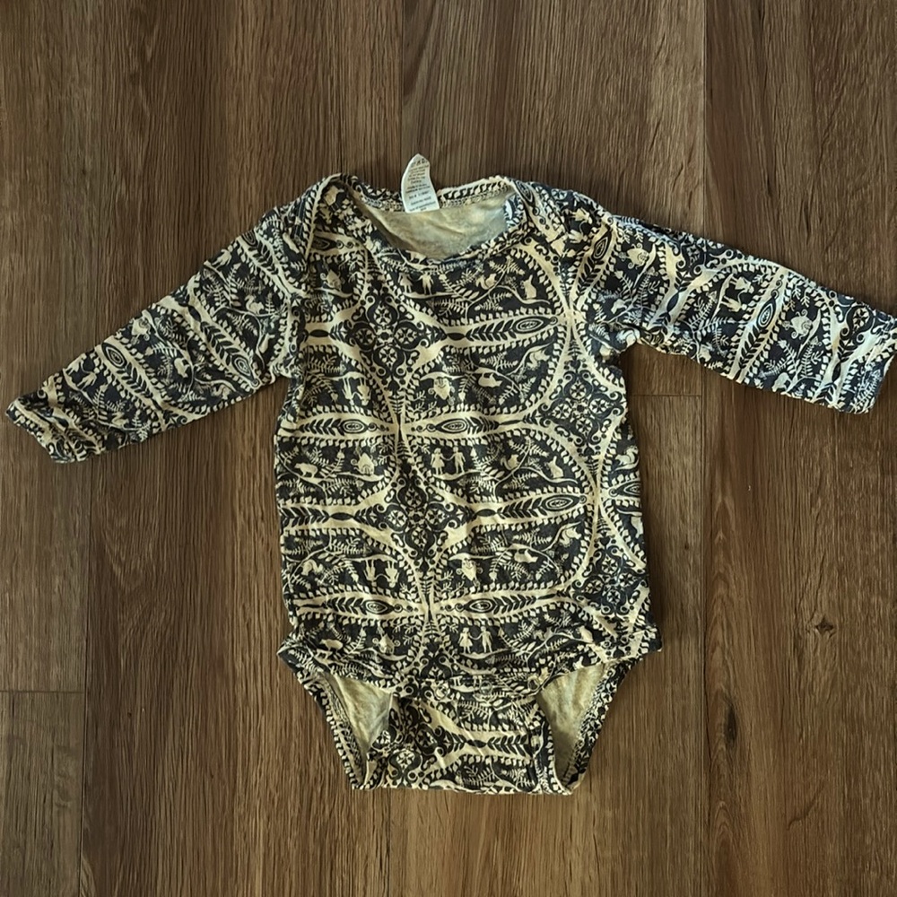 Kate Quinn 3-6 month long sleeve onesie